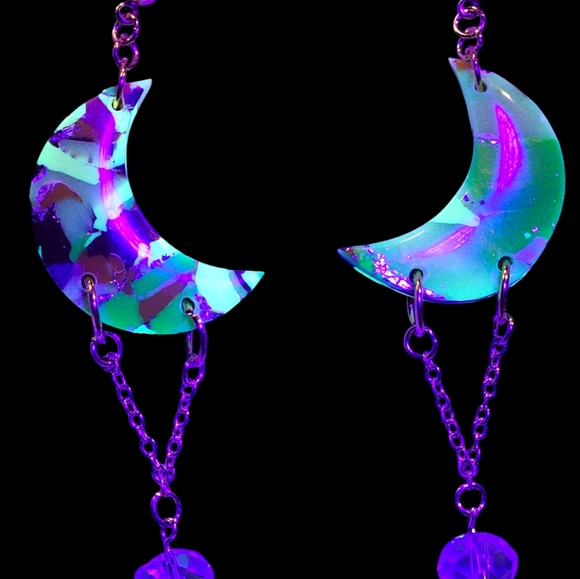 Handmade Glow in the Dark Polymer Clay Crescent moon's with glass bead bottom - Picture 2 of 3